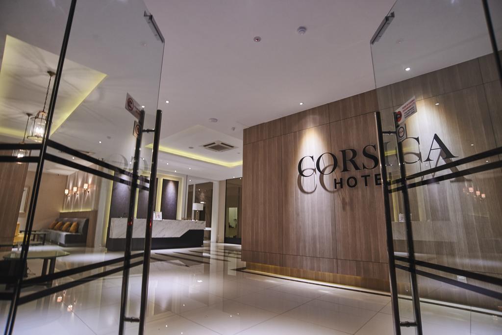 Corsica Hotel Kulai Exterior foto