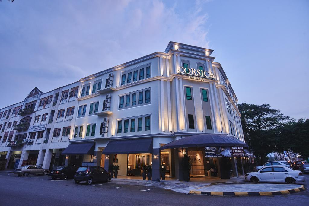 Corsica Hotel Kulai Exterior foto