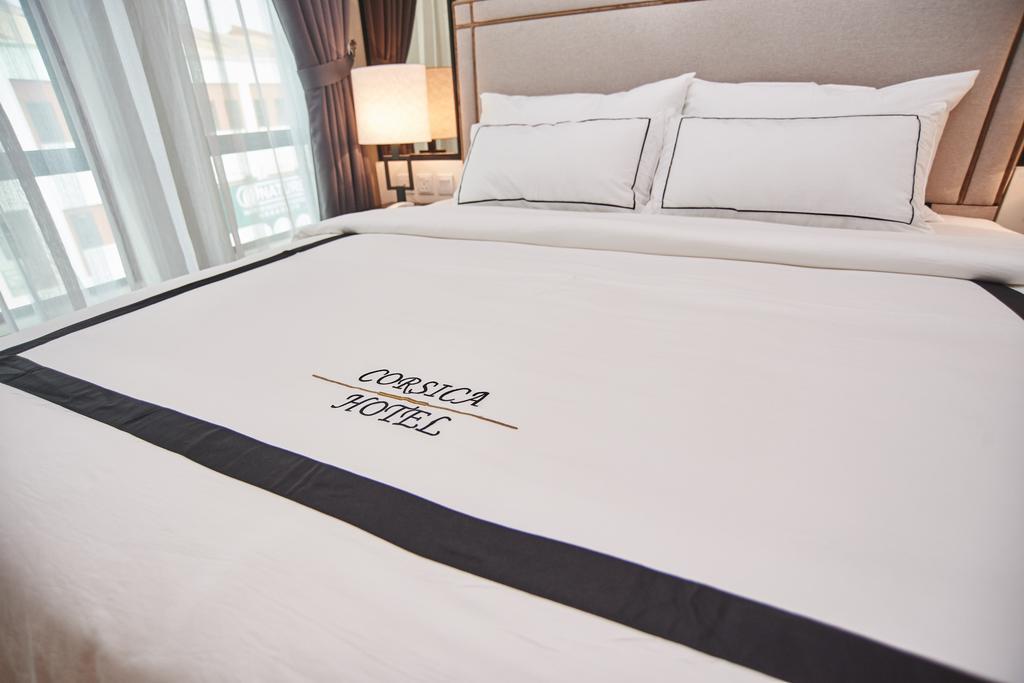 Corsica Hotel Kulai Exterior foto