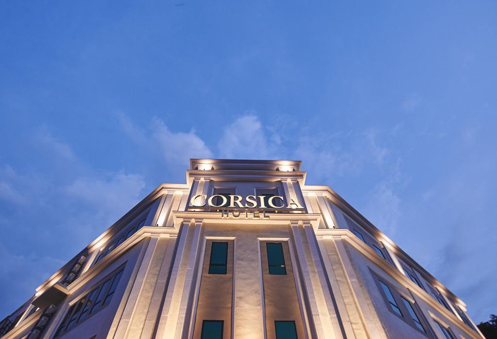Corsica Hotel Kulai Exterior foto