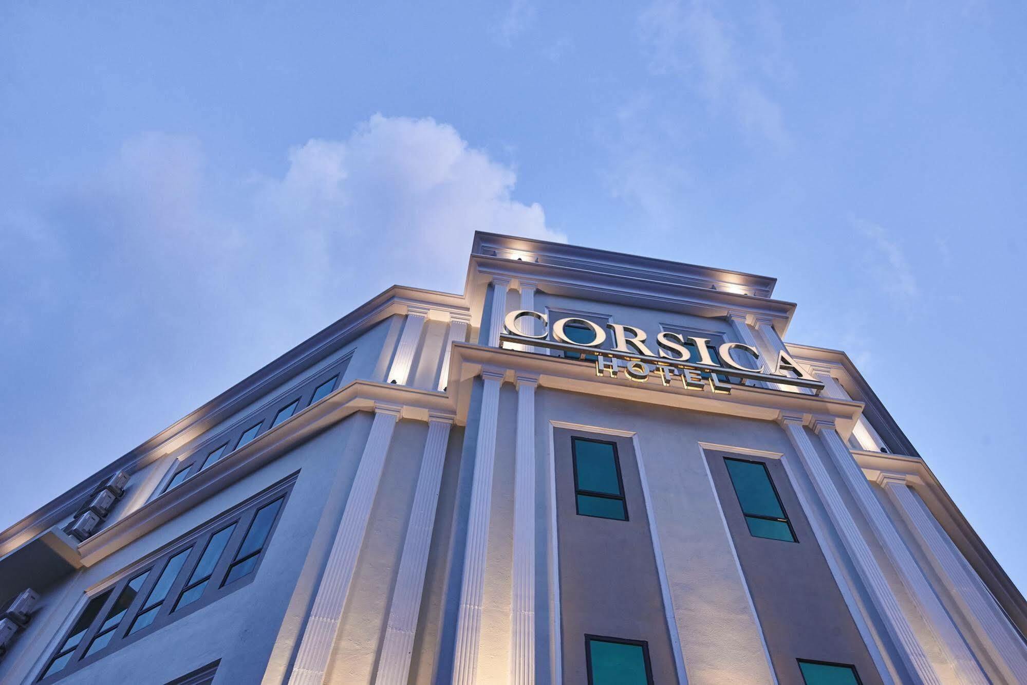 Corsica Hotel Kulai Exterior foto