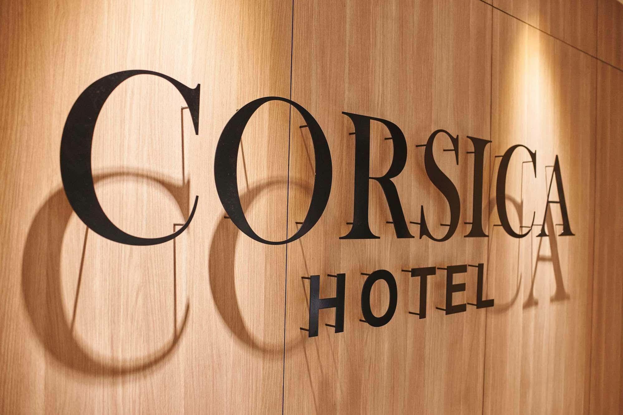 Corsica Hotel Kulai Exterior foto